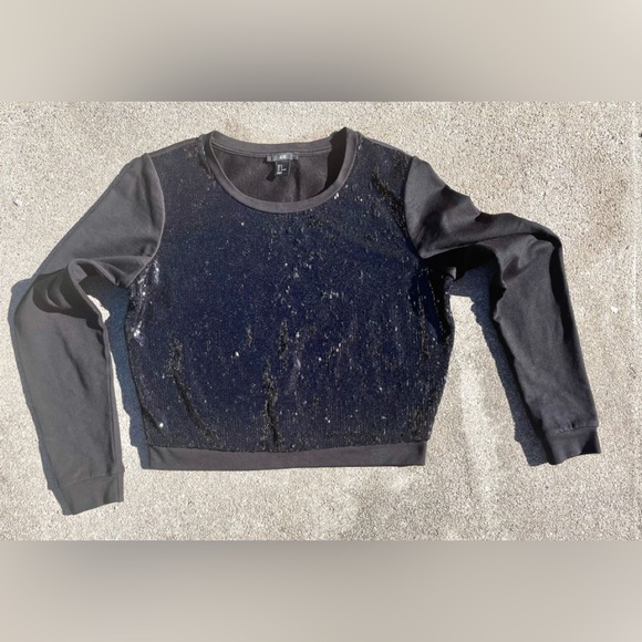 H&M BLACK SEQUIN WOMENS PULLOVER LONG SLEEVE SWEATER SIZE SMALL VERSATILE - Picture 2 of 8